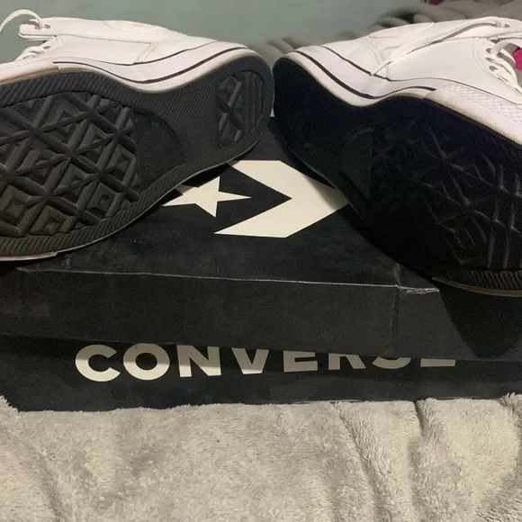 Converse Leather Sneakers - Picture 6 of 7
